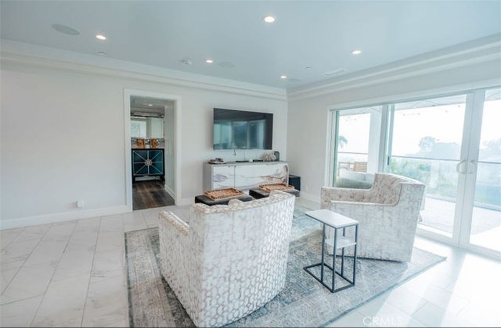 MLS #OC25273831 image #11