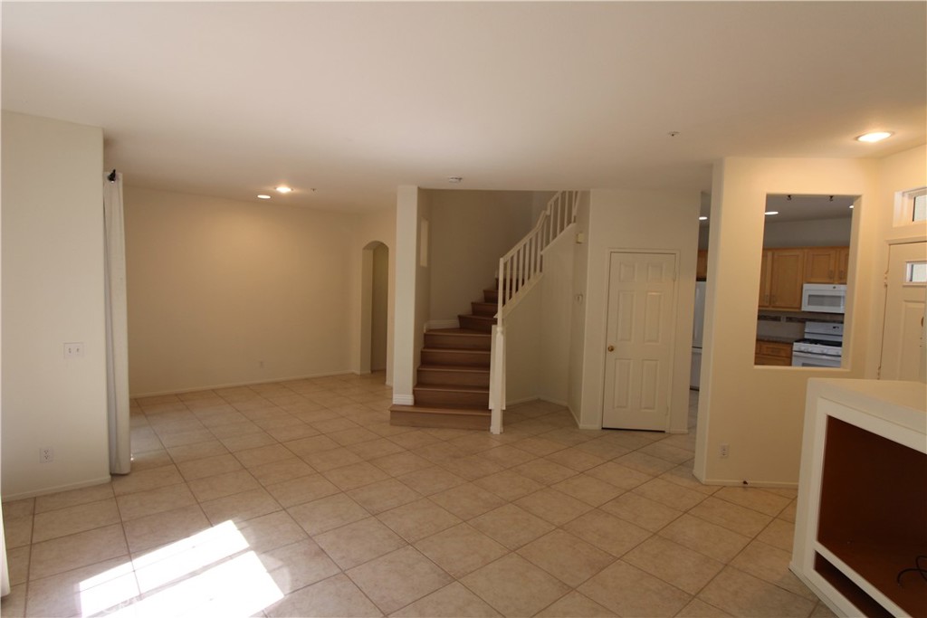 MLS #OC25273933 image #10