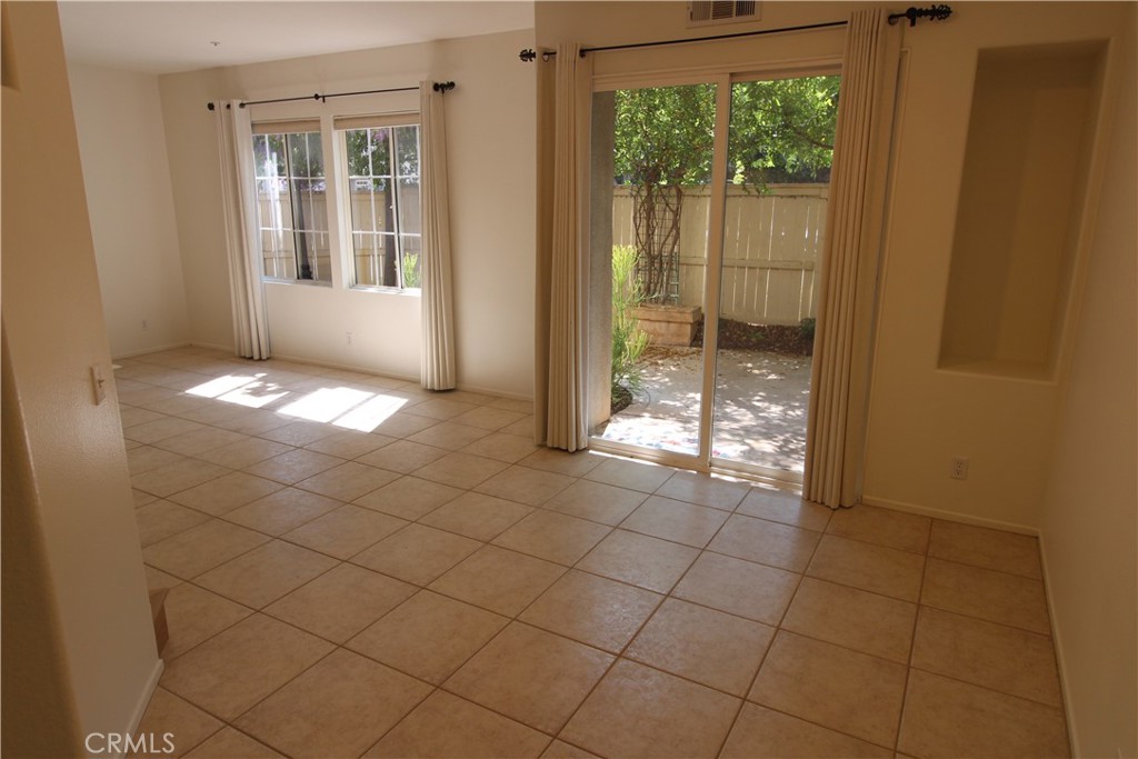 MLS #OC25273933 image #2