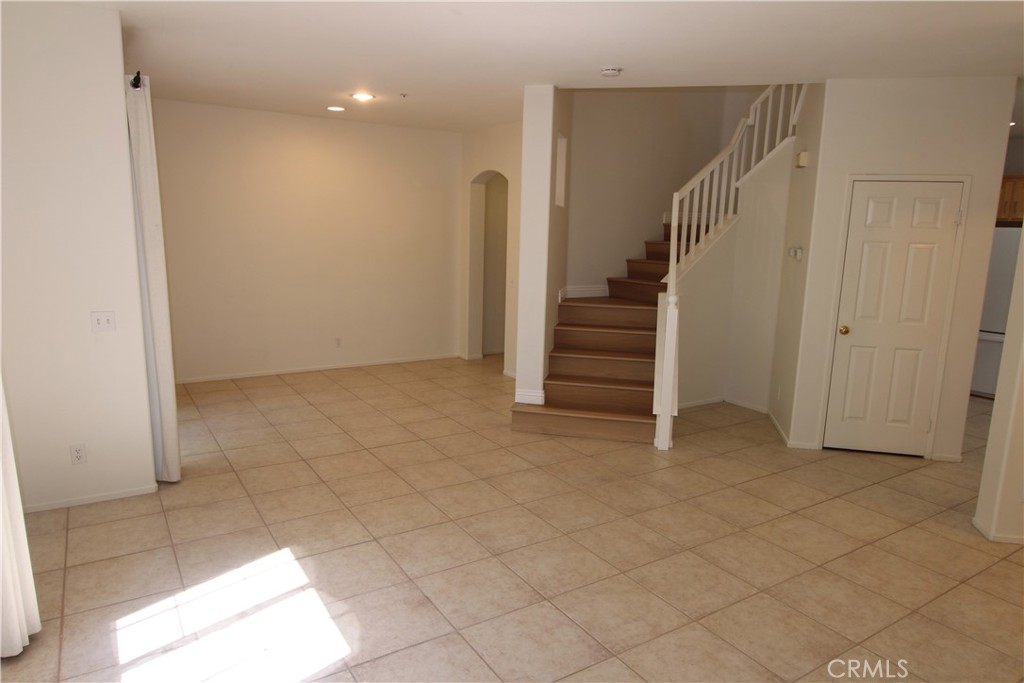 MLS #OC25273933 image #3