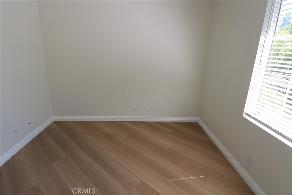 MLS #OC25273933 image #30