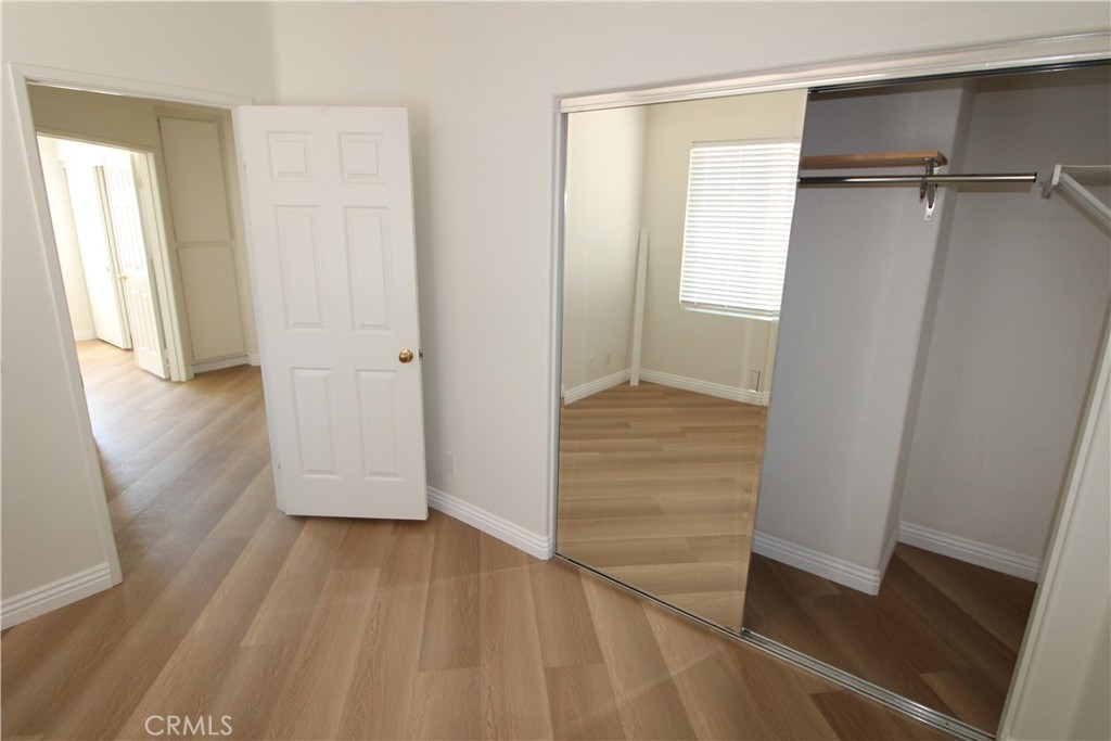 MLS #OC25273933 image #31