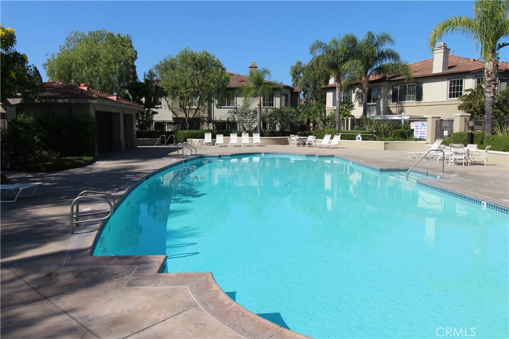 MLS #OC25273933 image #48