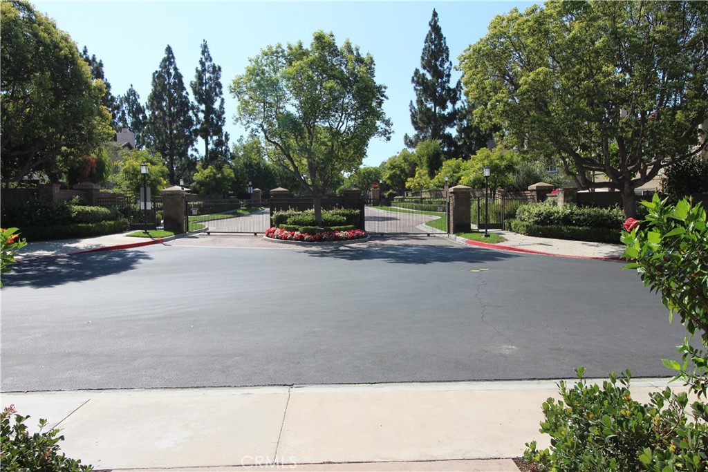 MLS #OC25273933 image #54