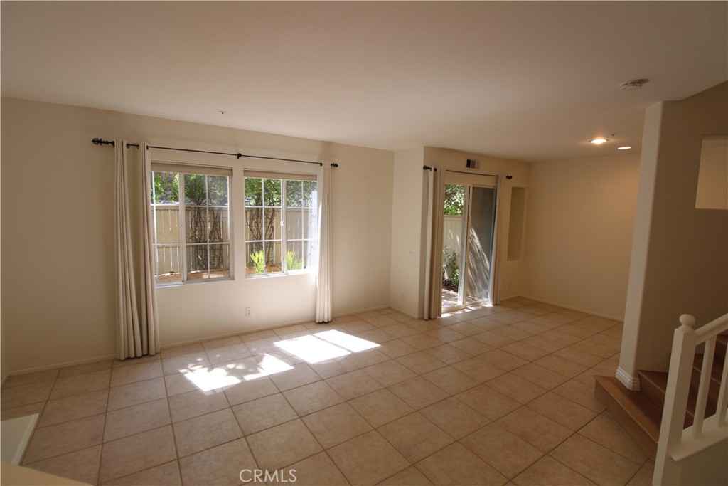 MLS #OC25273933 image #6