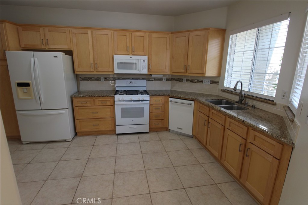 MLS #OC25273933 image #8