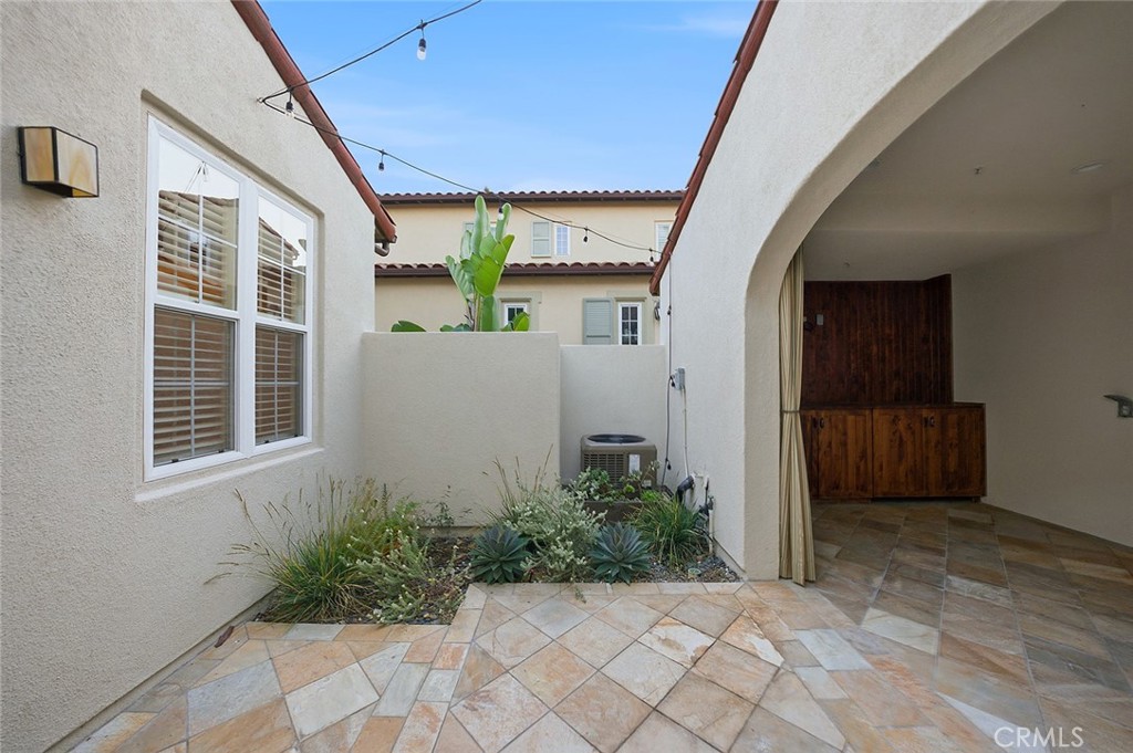 MLS #OC25273952 image #11