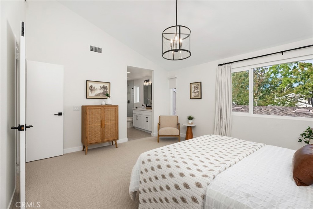 MLS #OC25273962 image #19