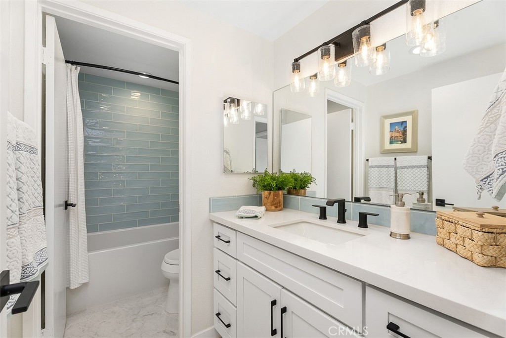 MLS #OC25273962 image #25