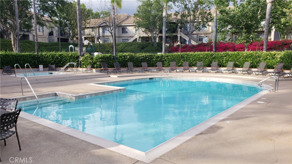 MLS #OC25274018 image #21