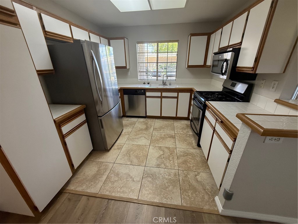 MLS #OC25274018 image #6