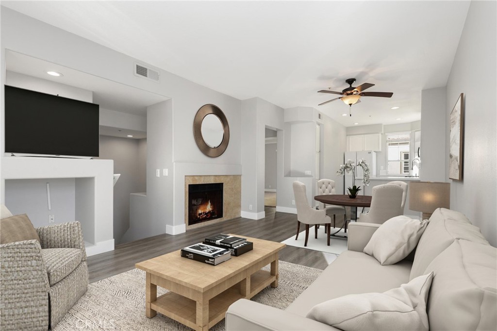 MLS #OC25274032 image #1