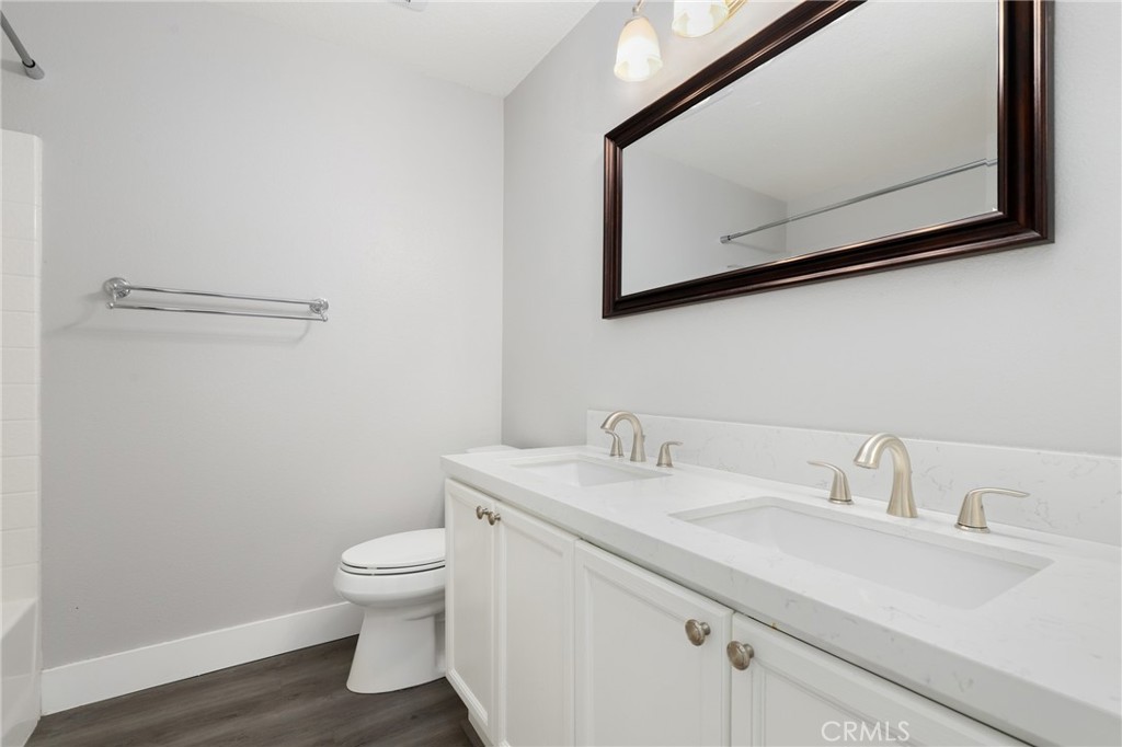 MLS #OC25274032 image #20