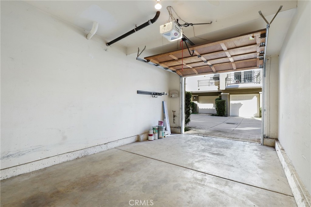 MLS #OC25274032 image #23