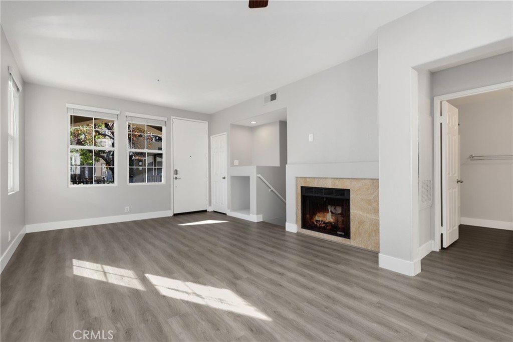 MLS #OC25274032 image #3