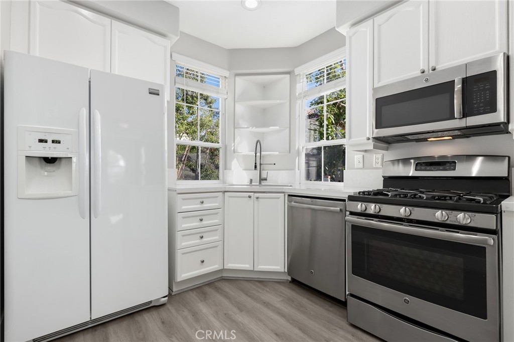 MLS #OC25274032 image #9