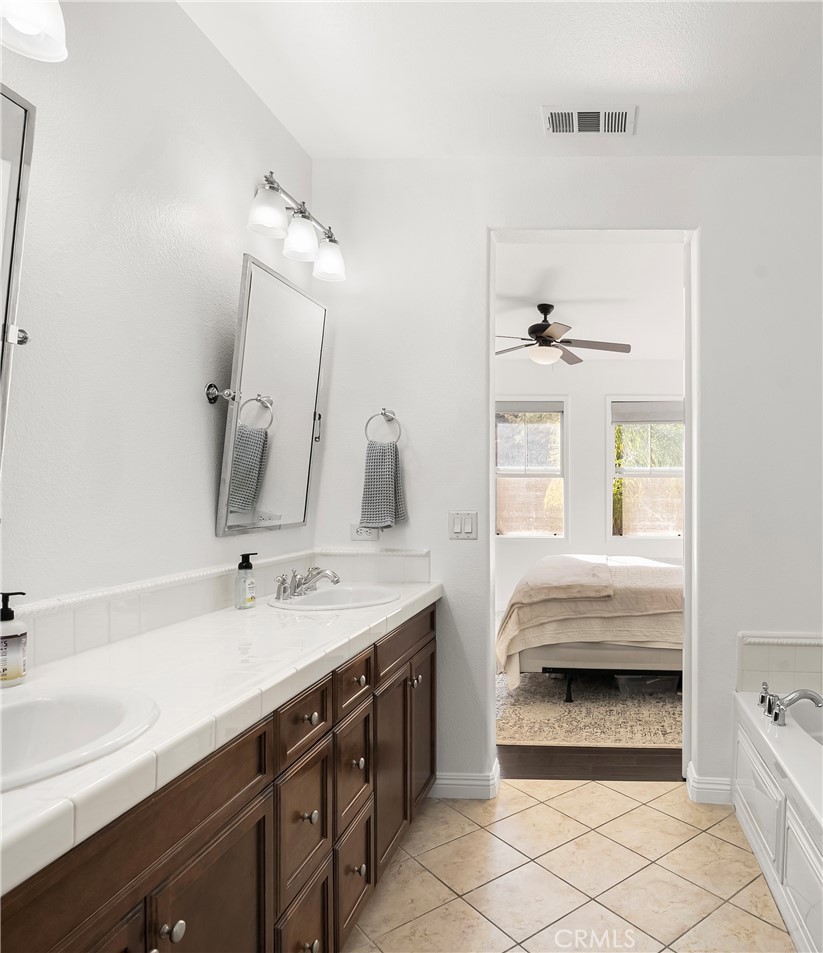 MLS #OC25274069 image #7