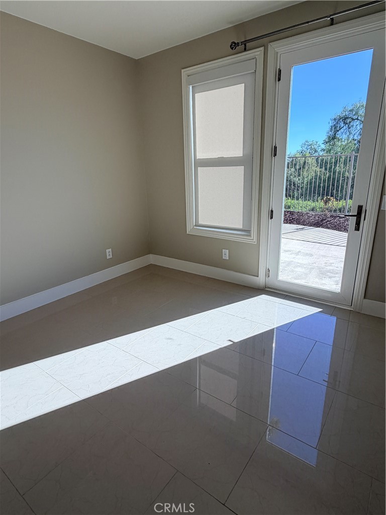 MLS #OC25274072 image #17