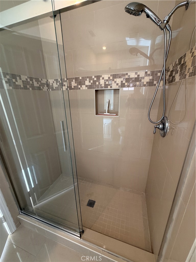 MLS #OC25274072 image #18