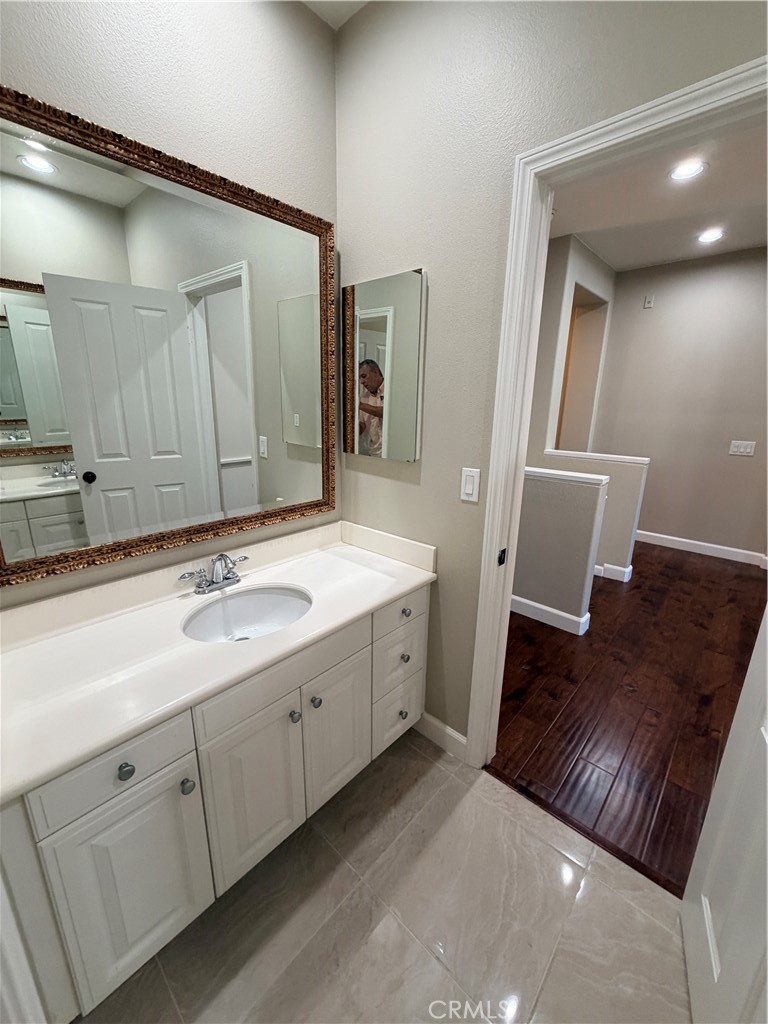 MLS #OC25274072 image #24