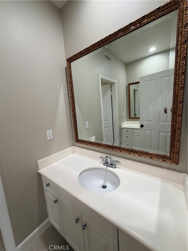 MLS #OC25274072 image #25