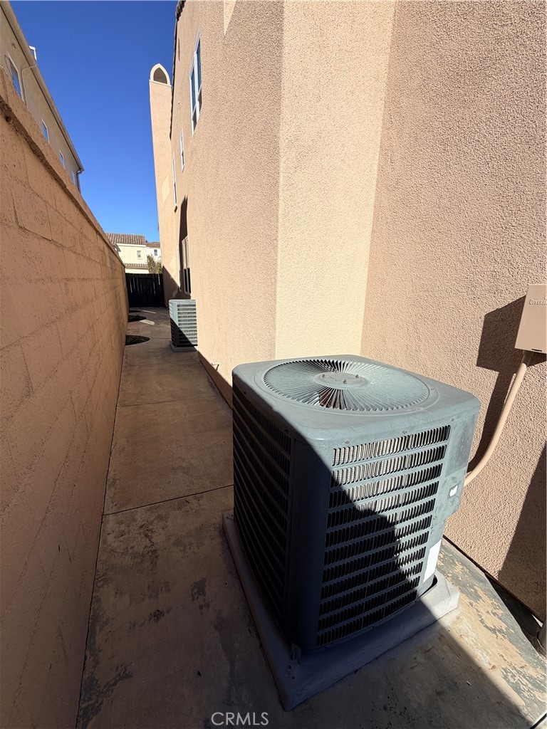 MLS #OC25274072 image #35