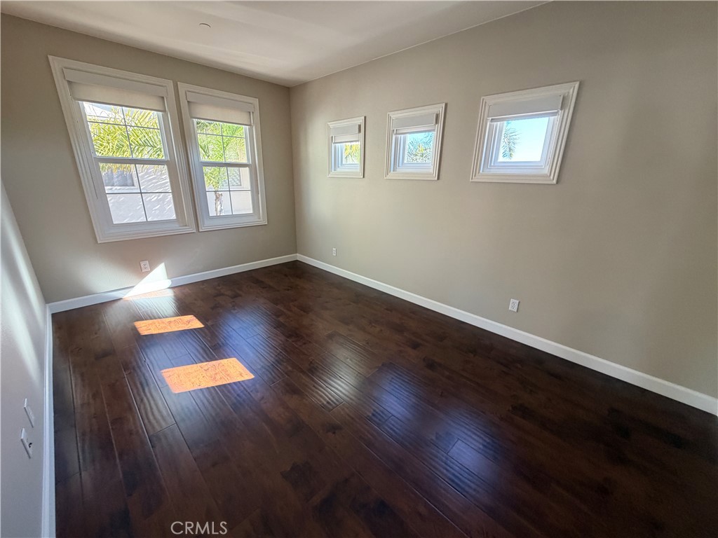 MLS #OC25274072 image #37