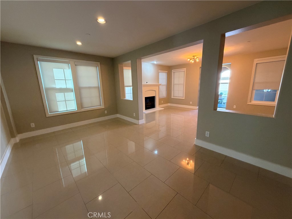 MLS #OC25274072 image #6