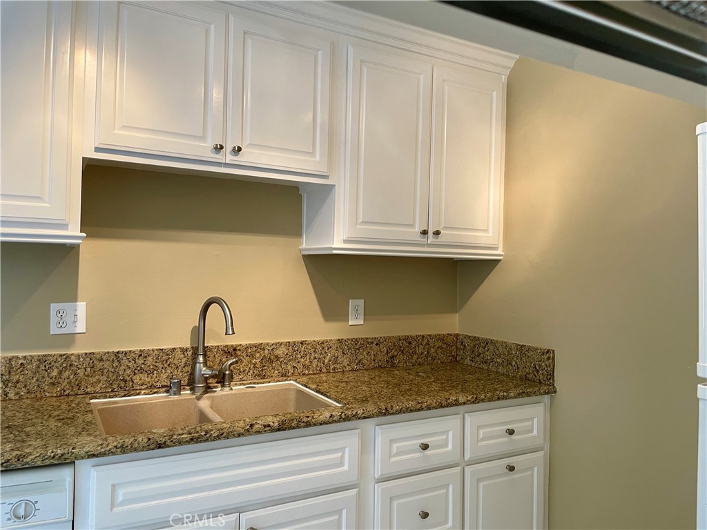 MLS #OC25274088 image #4