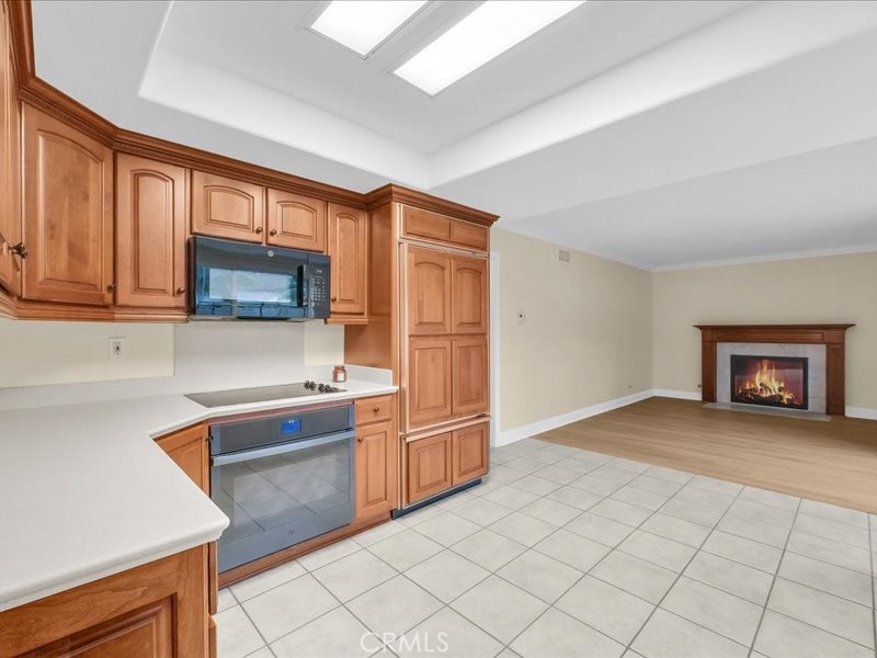 MLS #OC25274099 image #32