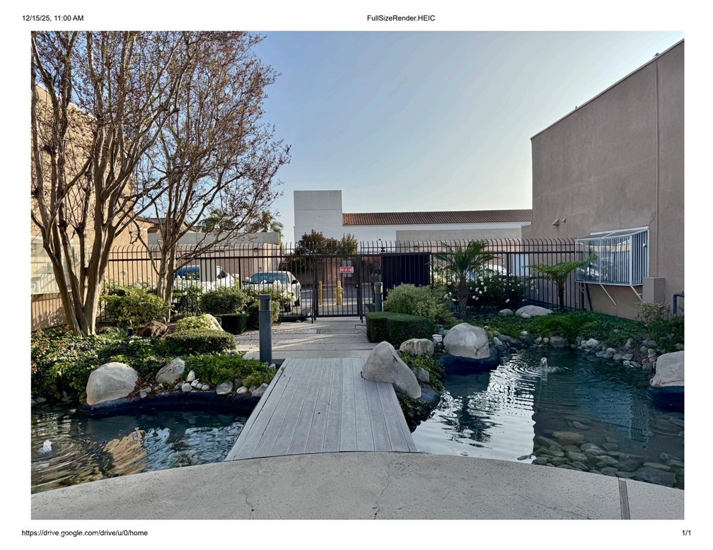 MLS #OC25274112 image #1