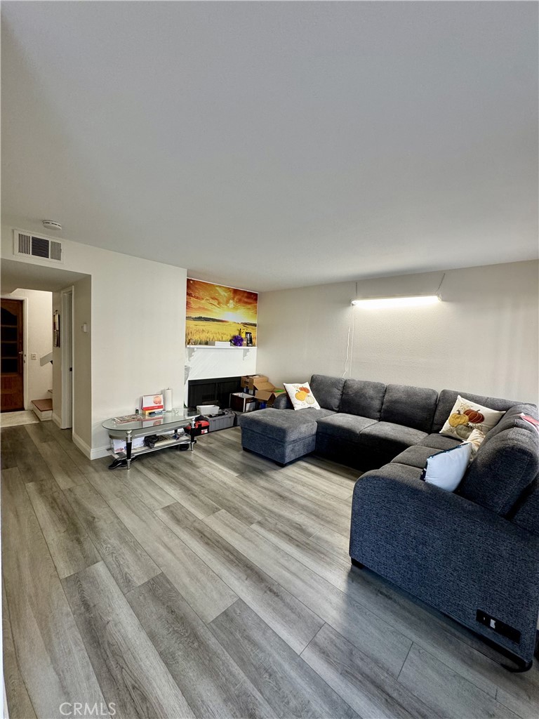 MLS #OC25274112 image #3