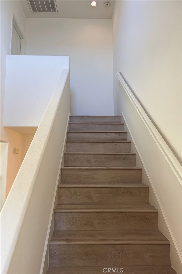 MLS #OC25274149 image #9