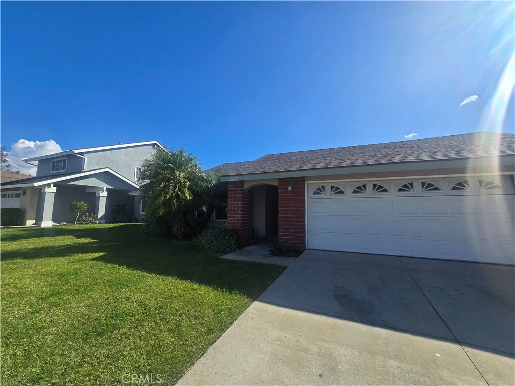 MLS #OC25274220 image #1