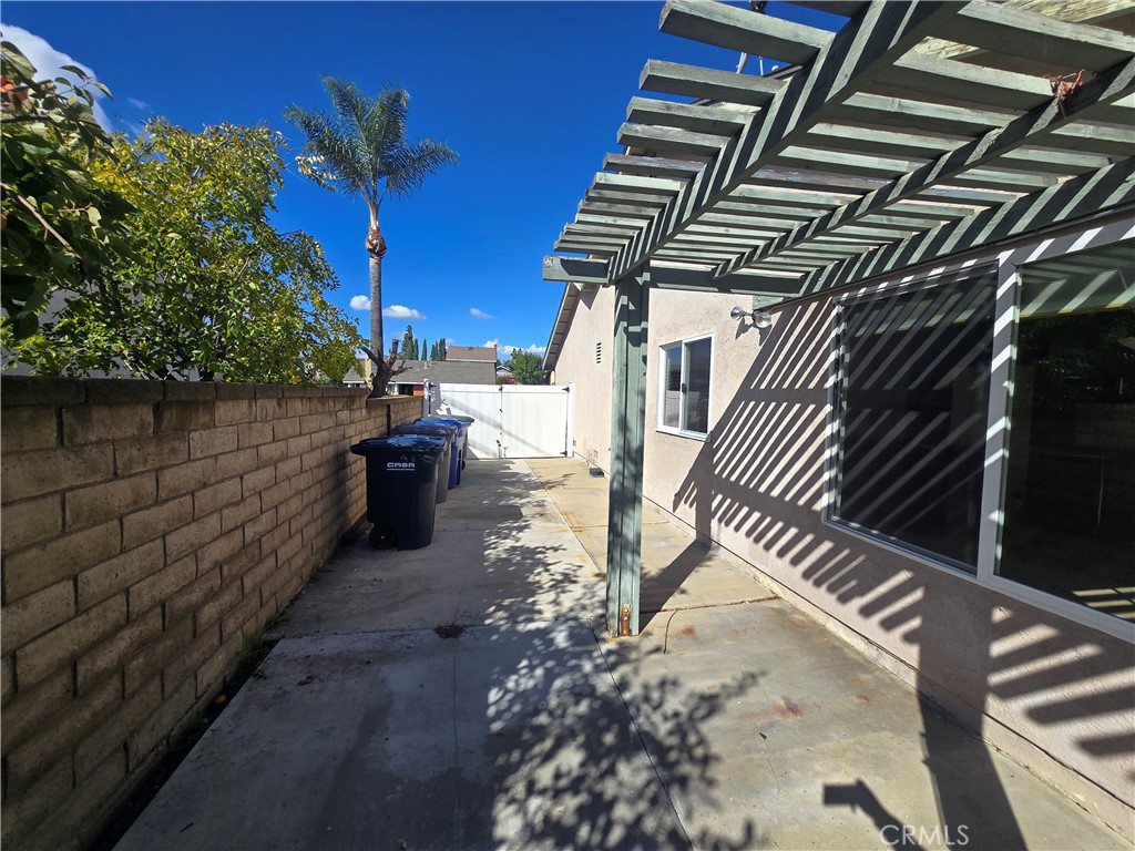 MLS #OC25274220 image #15