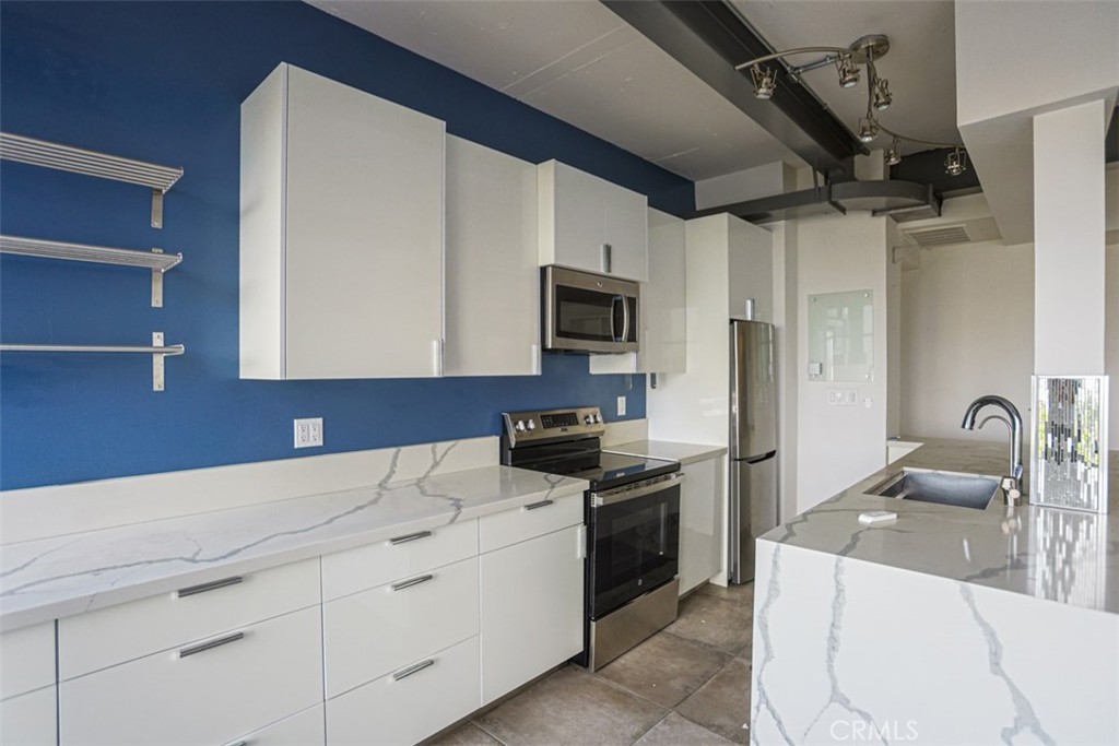 MLS #OC25274222 image #7