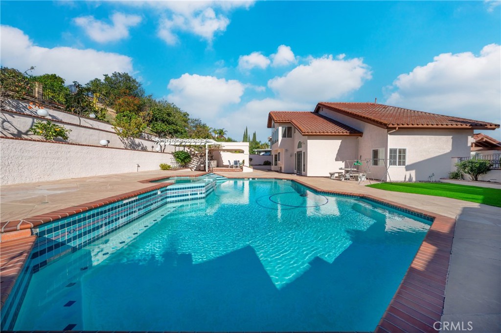 MLS #OC25274238 image #33