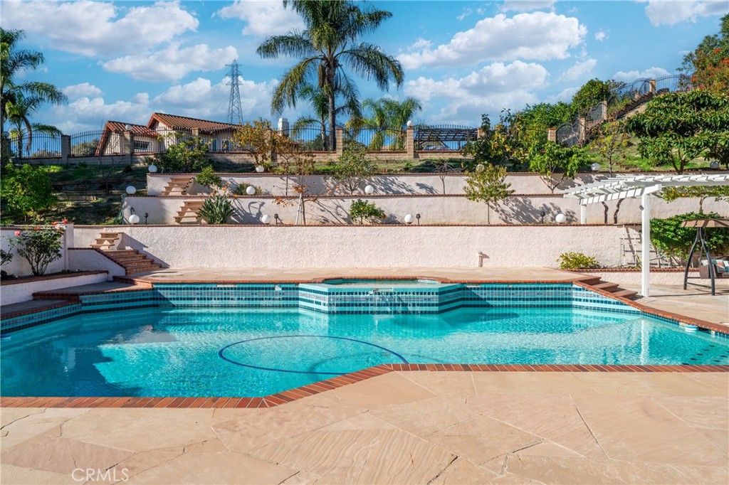 MLS #OC25274238 image #35