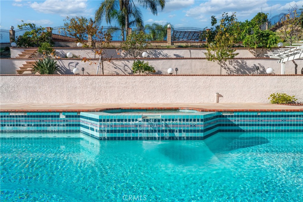 MLS #OC25274238 image #36