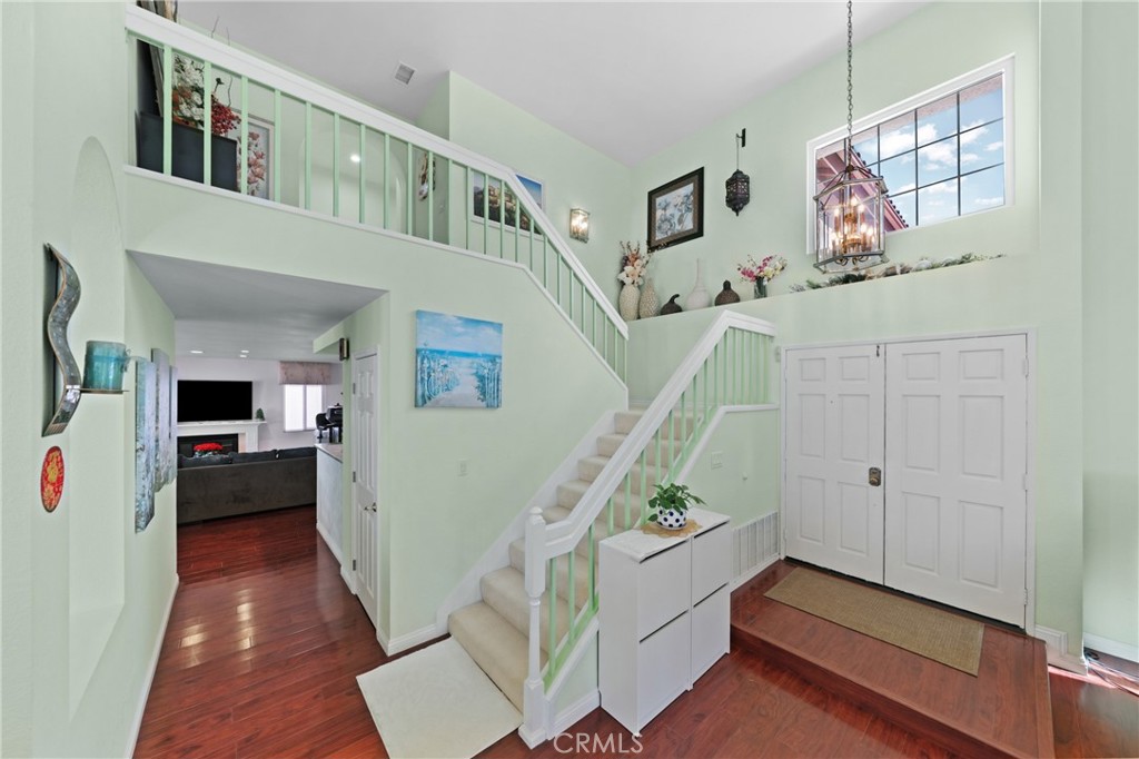 MLS #OC25274238 image #5