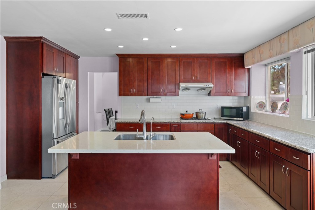 MLS #OC25274238 image #7