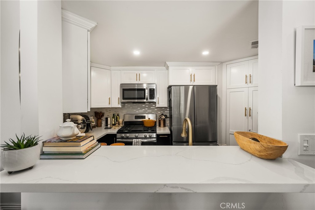 MLS #OC25274245 image #18