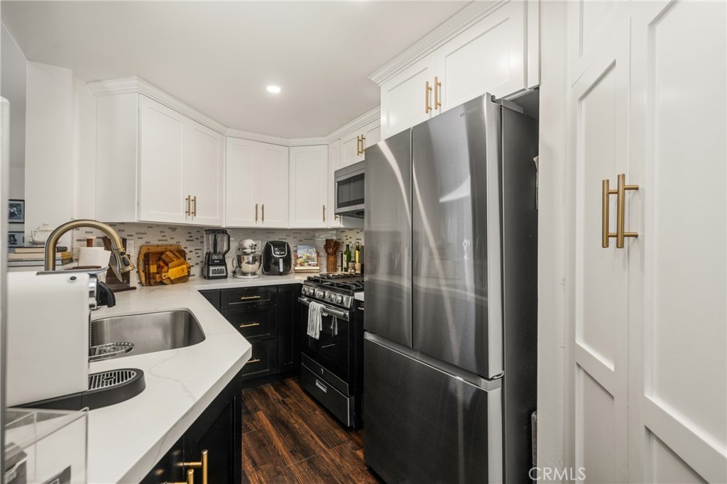 MLS #OC25274245 image #19