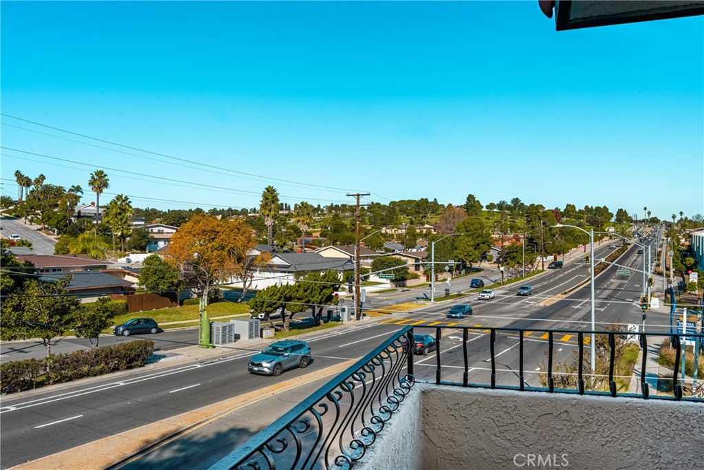 MLS #OC25274245 image #23