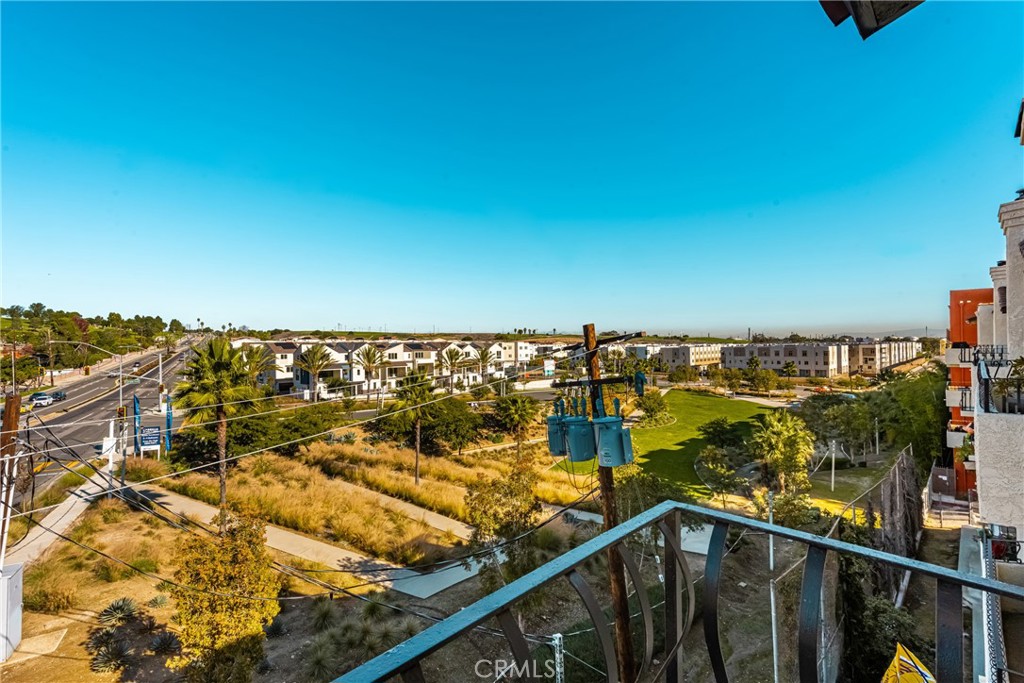 MLS #OC25274245 image #34