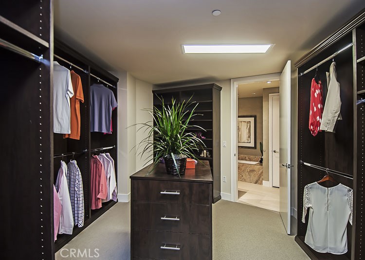 MLS #OC25274275 image #12