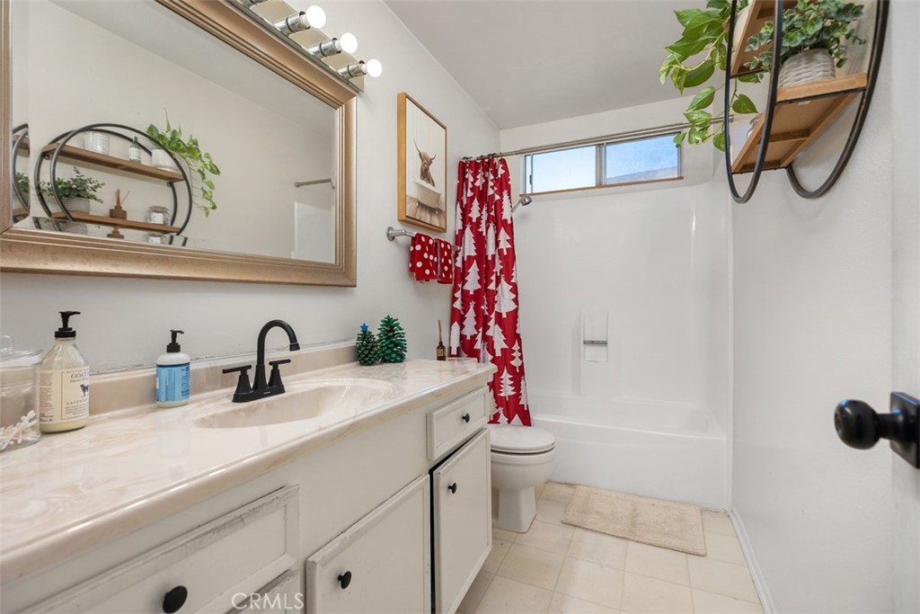 MLS #OC25274282 image #11