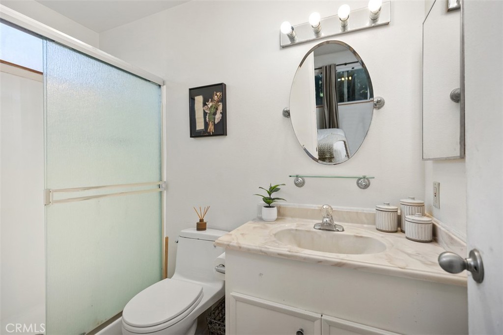 MLS #OC25274282 image #13