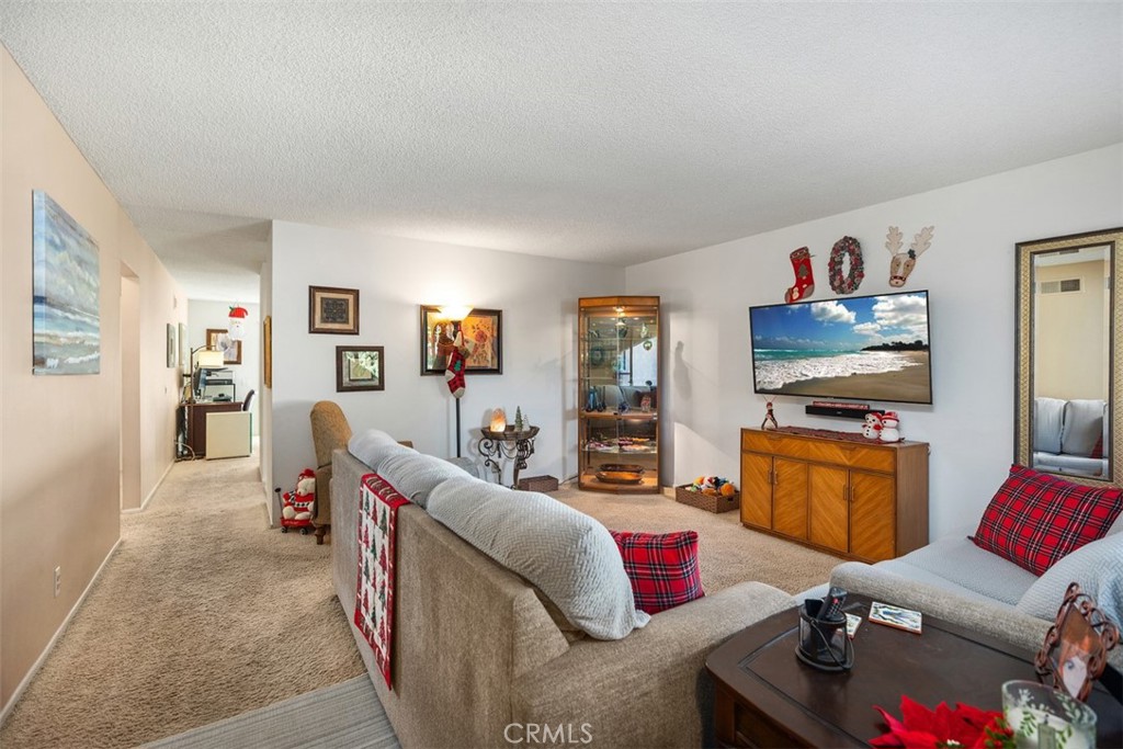 MLS #OC25274282 image #17