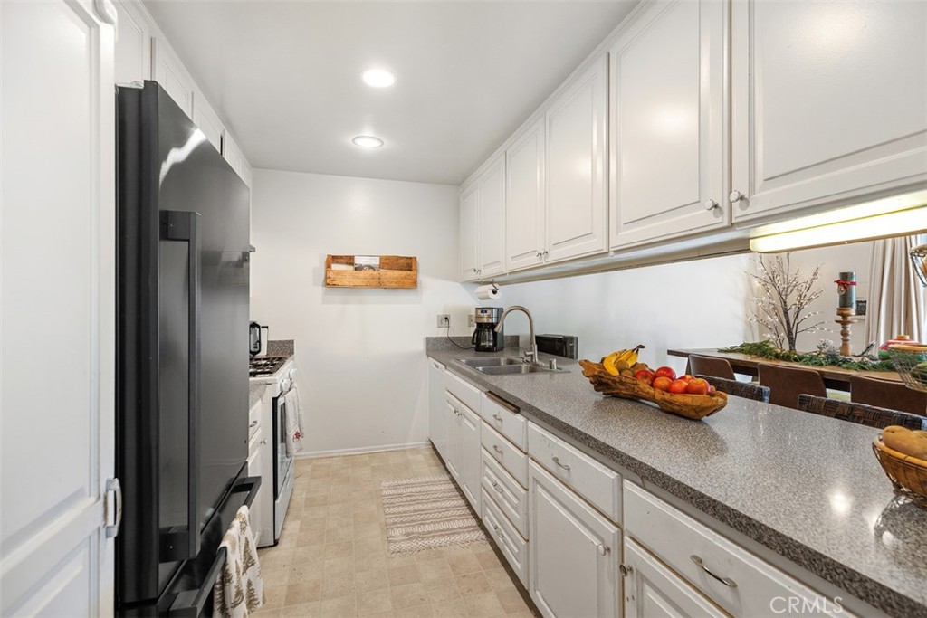 MLS #OC25274282 image #6